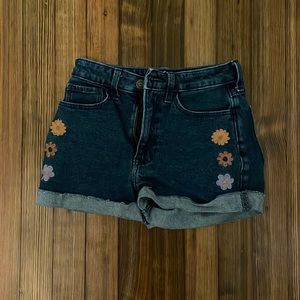 Hollister jean shorts with embroidered flowers
